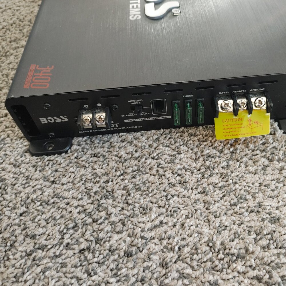 Boss Audio System R3400D Power Amplifier - Picture 3 of 9